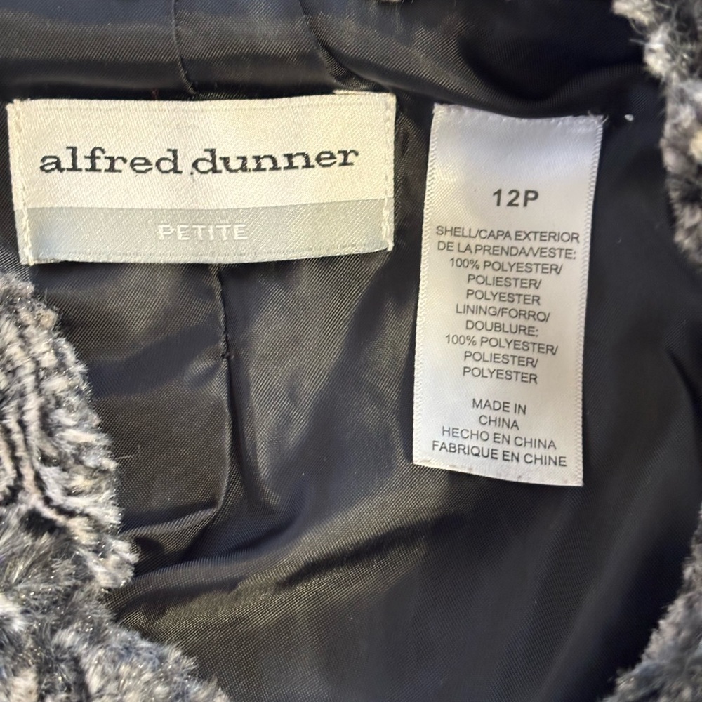 Alfred Dunner Petite Faux Fur Jacket Black Gray Textured 12P - Picture 3 of 9